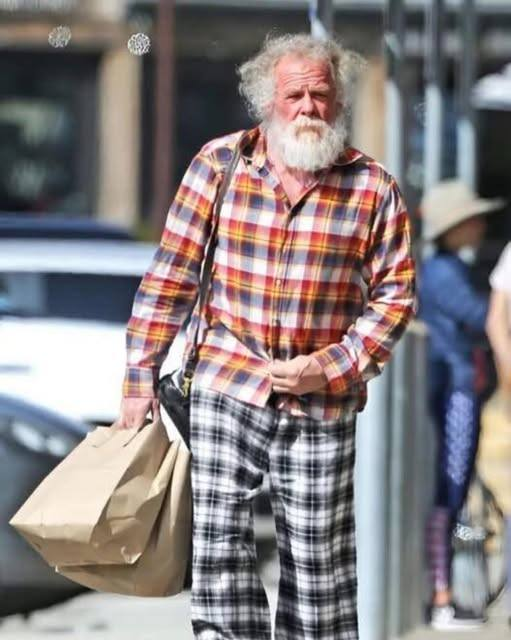 This Hollywood hunk is known for leading roles. The actor is 83 years old and unrecognizable now.